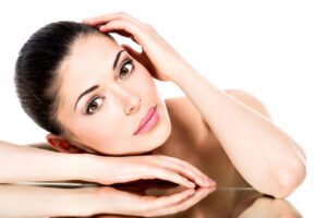 spinach helps to improve face beauty