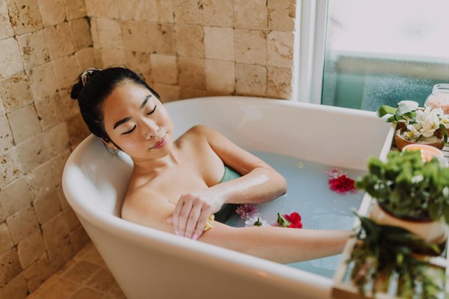 bathing with essential oils good for mental health
